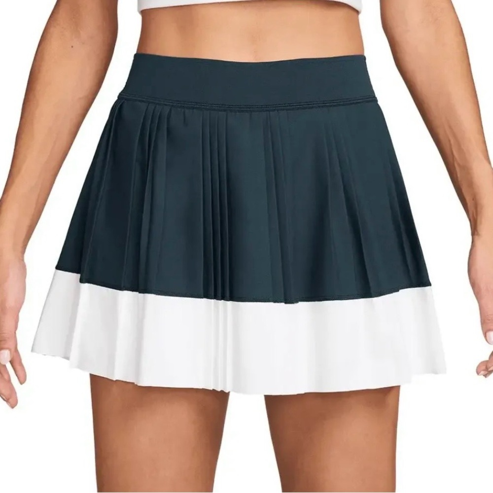 Nike Women's tennis Skirt - navy and White
